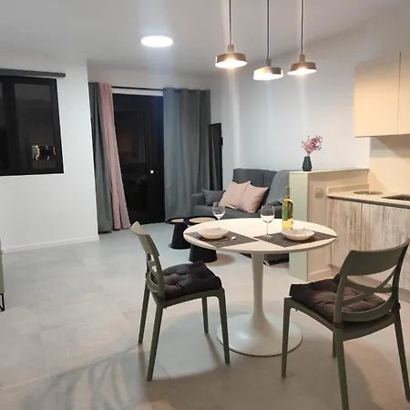 A 2 Minutos De La Playa - Casa Nova 아파트 *